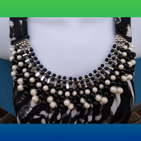 NEW DIRECTIONS beaded shark bite tunic - Picture 2 of 4